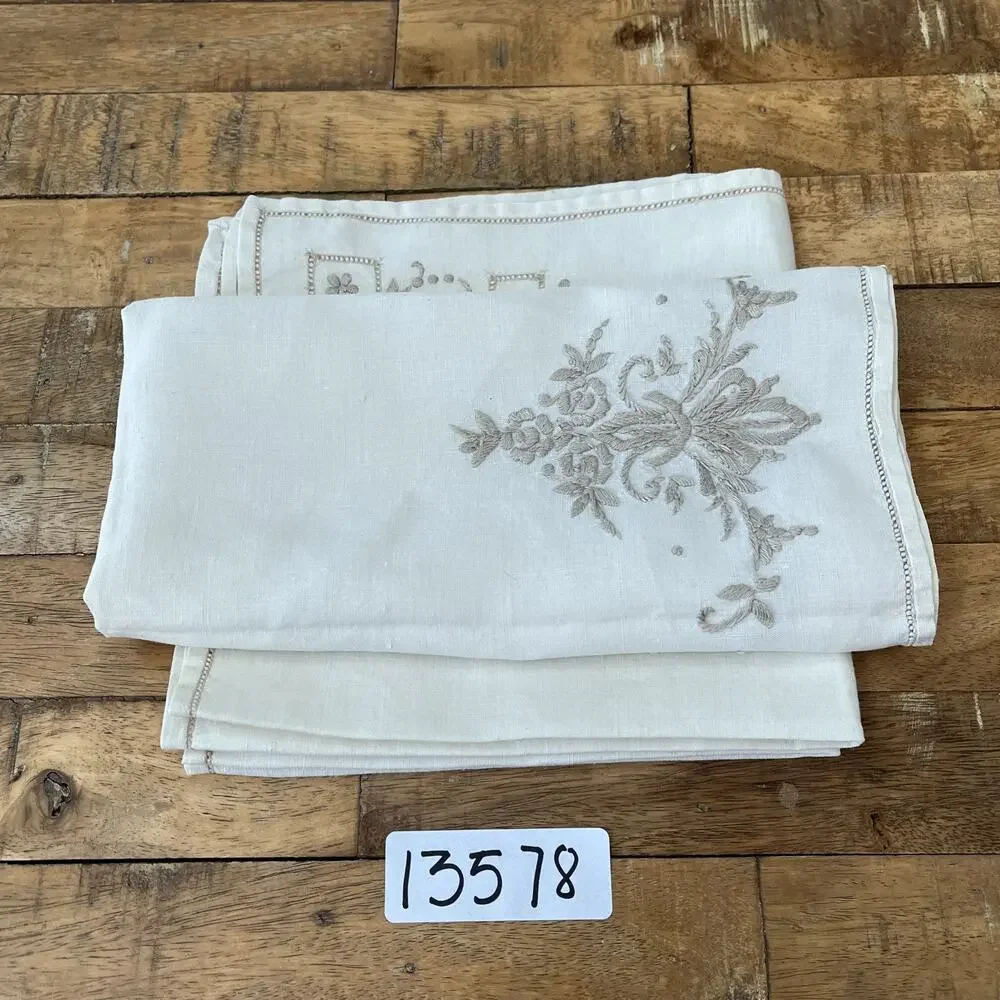 Vintage 2 Placemats 2 Napkins Set Floral Gray Embroidery Linen